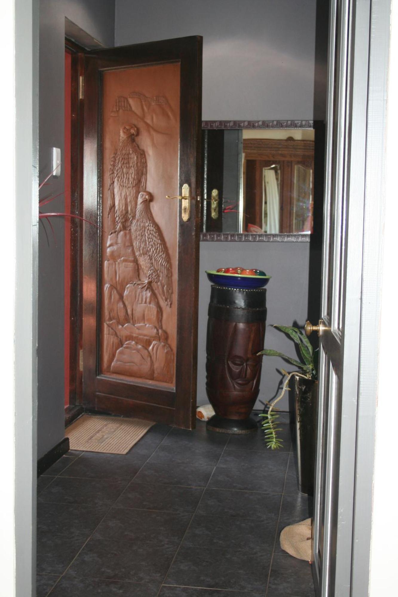 Dungbeetle River Lodge Колчестър Екстериор снимка