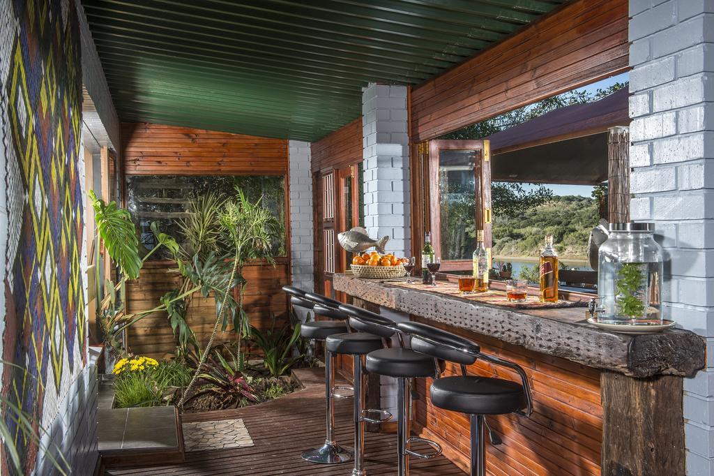 Dungbeetle River Lodge Колчестър Екстериор снимка